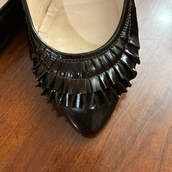Loeffler Randell Brown Ruffled Toe Timeless Flats - Picture 3 of 9